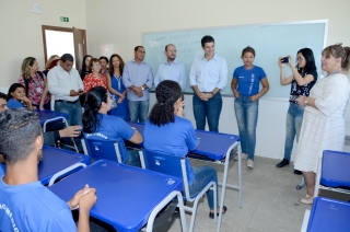 Foto: A afirmação ocorreu durante a reinauguração da Escola Estadual Ruth dos Santos Almeida, no conjunto Maguari, em Belém. Com investimento de mais de R$ 2.600 milhões financiados pelo Banco Interamericano de Desenvolvimento (Bid), a unidade de ensino foi beneficiada com obras de reforma e ampliação. Além das 13 salas de aula equipadas e refrigeradas, a reforma contemplou uma secretaria, arquivo, coordenação pedagógica, diretoria, sala dos professores e sala de leitura, além de outros espaços de convivência. | Fotógrafo: Rai Pontes