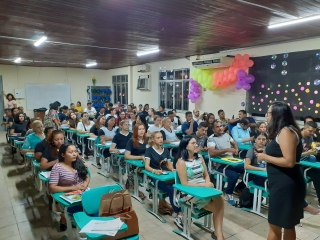 Foto: Escolas adotam ensino técnico | Fotógrafo: Eliseu Dias