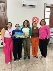 Notícia: Crianças da Creche Orlando Bitar conhecem Projeto de Reintrodução de Ararajubas