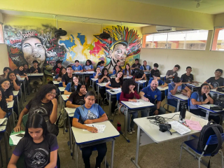 Notícia: Escolas estaduais realizam 'aulões' preparatórios para o Enem no fim de semana