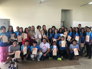 Notícia: Protagonistas, estudantes de escola estadual de tempo integral lançam livro sobre vivência escolar