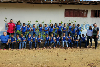 Notícia: Estudantes do Pará fortalecem a educação ambiental com plantio de árvores frutíferas