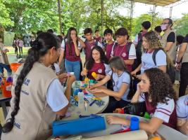 Notícia: Escola estadual de Belém incentiva conscientização e protagonismo estudantil em evento sobre educação ambiental
