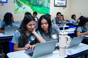Notícia: Uso de chromebooks amplia acesso ao conhecimento nas escolas estaduais