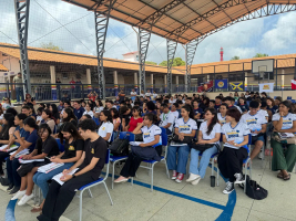 Foto: Alunos no aulão, na Escola Estadual Aracy Alves Dias - Foto: Divulgação