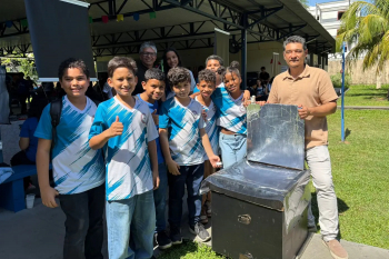 Notícia: Estudantes da rede estadual produzem forno solar com materiais de baixo custo