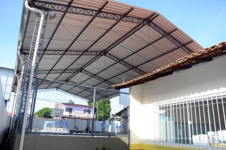 Foto: A afirmação ocorreu durante a reinauguração da Escola Estadual Ruth dos Santos Almeida, no conjunto Maguari, em Belém. Com investimento de mais de R$ 2.600 milhões financiados pelo Banco Interamericano de Desenvolvimento (Bid), a unidade de ensino foi beneficiada com obras de reforma e ampliação. Além das 13 salas de aula equipadas e refrigeradas, a reforma contemplou uma secretaria, arquivo, coordenação pedagógica, diretoria, sala dos professores e sala de leitura, além de outros espaços de convivência. | Fotógrafo: Rai Pontes