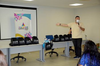 Foto: Alunos da rede estadual recebem kits conectividade para preparação do Enem | Fotógrafo: Rai Pontes
