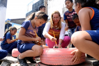 Foto: Ana Lúcia Dias Ferreira, Diretora da Escola Vera Suplício esteve presente juntamente com seus alunos. “Esse movimento é um momento de muita glória pois não estamos sozinhos. | Fotógrafo: Rai Pontes