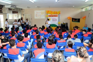 Foto: O Dia Nacional de Combate ao Abuso e a Exploração Sexual de Crianças e Adolescentes é celebrado anualmente em 18 de maio. Propondo evidenciar tal violência, a Seccional Urbana da Cidade Nova em parceria com a Secretaria de Estado de Educação (Seduc) realizou uma ação de alusiva a essa data. O evento foi realizado nesta quinta-feira (16) na Escola Estadual de Ensino Fundamental e Médio Luiz Nunes Direito, em Ananindeua, cerca de 100 alunos participaram da ação que teve palestras, teatro, fantoches, entre outras programações.&capa_album=DSC_0653-e9cce.jpg | Fotógrafo: Eliseu Dias