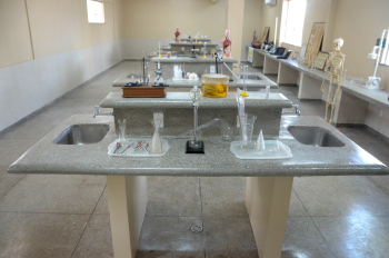 Foto: Governo entrega Escola Estadual Visconde de Souza Franco reconstruída | Fotógrafo: Eliseu Dias / Rai Pontes