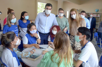 Foto: Governo entrega Escola Estadual Visconde de Souza Franco reconstruída | Fotógrafo: Eliseu Dias / Rai Pontes