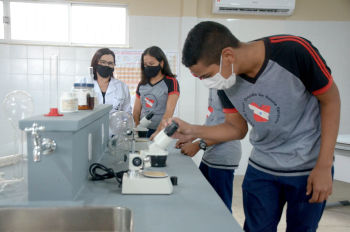 Foto: Governo entrega nova Escola Estadual Oneide de Souza Tavares, em Ananindeua | Fotógrafo: Eliseu Dias - Rai Pontes