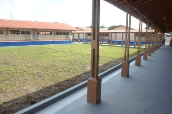Foto: Governo entrega nova Escola Estadual Oneide de Souza Tavares, em Ananindeua | Fotógrafo: Eliseu Dias - Rai Pontes