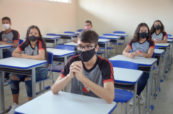 Foto: Governo entrega nova Escola Estadual Oneide de Souza Tavares, em Ananindeua | Fotógrafo: Eliseu Dias - Rai Pontes