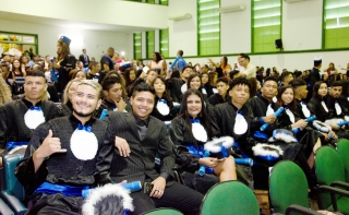 Foto: O Projeto Mundiar realizou no último sábado (9), a formatura das turmas de 2017 do ensino fundamental e ensino médio da Unidade Seduc na Escola (USE 6). O evento ocorreu no auditório Waldir Bouhid, localizado na Universidade Federal Rural da Amazônia (UFRA), em Belém. | Fotógrafo: Suellen