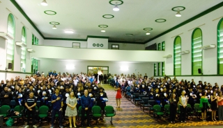 Foto: O Projeto Mundiar realizou no último sábado (9), a formatura das turmas de 2017 do ensino fundamental e ensino médio da Unidade Seduc na Escola (USE 6). O evento ocorreu no auditório Waldir Bouhid, localizado na Universidade Federal Rural da Amazônia (UFRA), em Belém. | Fotógrafo: Suellen