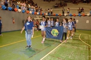 Foto: Cerca de mil estudantes de escolas públicas e privadas do Pará estão em Belém para participar da 61ª edição dos Jogos Estudantis Paraenses (JEPs), que acontece até o próximo domingo. A abertura aconteceu na noite de ontem (15), na escola de educação física da Universidade do Estado do Pará (Uepa). Os JEPs são o segundo maior campeonato estudantil do Brasil. A competição incentiva os alunos a aprender e a exercer a cidadania através do esporte. | Fotógrafo: Foto Rai Pontes
