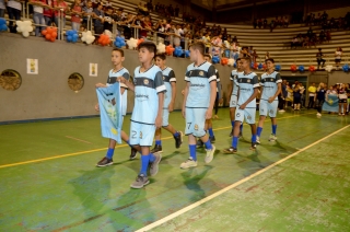 Foto: Cerca de mil estudantes de escolas públicas e privadas do Pará estão em Belém para participar da 61ª edição dos Jogos Estudantis Paraenses (JEPs), que acontece até o próximo domingo. A abertura aconteceu na noite de ontem (15), na escola de educação física da Universidade do Estado do Pará (Uepa). Os JEPs são o segundo maior campeonato estudantil do Brasil. A competição incentiva os alunos a aprender e a exercer a cidadania através do esporte. | Fotógrafo: Foto Rai Pontes