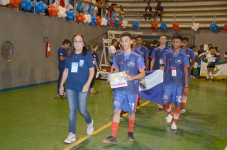 Foto: Cerca de mil estudantes de escolas públicas e privadas do Pará estão em Belém para participar da 61ª edição dos Jogos Estudantis Paraenses (JEPs), que acontece até o próximo domingo. A abertura aconteceu na noite de ontem (15), na escola de educação física da Universidade do Estado do Pará (Uepa). Os JEPs são o segundo maior campeonato estudantil do Brasil. A competição incentiva os alunos a aprender e a exercer a cidadania através do esporte. | Fotógrafo: Foto Rai Pontes