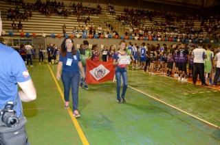 Foto: Cerca de mil estudantes de escolas públicas e privadas do Pará estão em Belém para participar da 61ª edição dos Jogos Estudantis Paraenses (JEPs), que acontece até o próximo domingo. A abertura aconteceu na noite de ontem (15), na escola de educação física da Universidade do Estado do Pará (Uepa). Os JEPs são o segundo maior campeonato estudantil do Brasil. A competição incentiva os alunos a aprender e a exercer a cidadania através do esporte. | Fotógrafo: Foto Rai Pontes