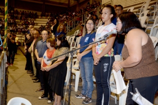 Foto: Cerca de mil estudantes de escolas públicas e privadas do Pará estão em Belém para participar da 61ª edição dos Jogos Estudantis Paraenses (JEPs), que acontece até o próximo domingo. A abertura aconteceu na noite de ontem (15), na escola de educação física da Universidade do Estado do Pará (Uepa). Os JEPs são o segundo maior campeonato estudantil do Brasil. A competição incentiva os alunos a aprender e a exercer a cidadania através do esporte. | Fotógrafo: Foto Rai Pontes