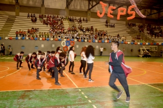 Foto: Cerca de mil estudantes de escolas públicas e privadas do Pará estão em Belém para participar da 61ª edição dos Jogos Estudantis Paraenses (JEPs), que acontece até o próximo domingo. A abertura aconteceu na noite de ontem (15), na escola de educação física da Universidade do Estado do Pará (Uepa). Os JEPs são o segundo maior campeonato estudantil do Brasil. A competição incentiva os alunos a aprender e a exercer a cidadania através do esporte. | Fotógrafo: Foto Rai Pontes