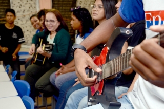 Foto: A Escola Estadual de Ensino Fundamental e Médio Eneida de Moraes localizada no bairro de Águas Lindas em Ananindeua, é diferenciada das demais no município e até mesmo da capital paraense não só pela grande estrutura, mas por possuir dentro da escola a musicalidade que começa desde o sexto ano | Fotógrafo: Rai Pontes