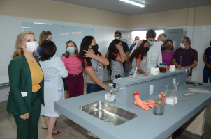 Foto: Governo entrega nova Escola Estadual Oneide de Souza Tavares, em Ananindeua | Fotógrafo: Eliseu Dias - Rai Pontes