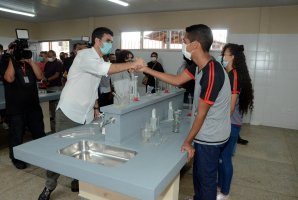 Foto: Governo entrega nova Escola Estadual Oneide de Souza Tavares, em Ananindeua | Fotógrafo: Eliseu Dias - Rai Pontes