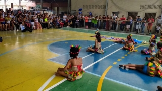 Foto: A comunidade escolar de cerca de 10 unidades de ensino da rede estadual participaram neste sábado (21) da I Feira de Arte e Inclusão da USE 04. A programação teve a participação intensa de alunos com e sem deficiência que apresentaram aos convidados todo o talento que já desenvolvem nas escolas ao longo do ano. A feira teve o objetivo de mostrar a produção artística e cultural das escolas estaduais que compõem a USE, fomentando a inclusão social. | Fotógrafo: Divulgação
