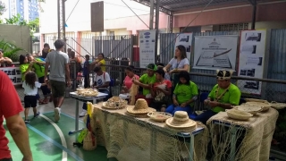 Foto: A comunidade escolar de cerca de 10 unidades de ensino da rede estadual participaram neste sábado (21) da I Feira de Arte e Inclusão da USE 04. A programação teve a participação intensa de alunos com e sem deficiência que apresentaram aos convidados todo o talento que já desenvolvem nas escolas ao longo do ano. A feira teve o objetivo de mostrar a produção artística e cultural das escolas estaduais que compõem a USE, fomentando a inclusão social. | Fotógrafo: Divulgação