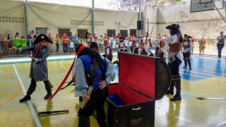 Foto: A comunidade escolar de cerca de 10 unidades de ensino da rede estadual participaram neste sábado (21) da I Feira de Arte e Inclusão da USE 04. A programação teve a participação intensa de alunos com e sem deficiência que apresentaram aos convidados todo o talento que já desenvolvem nas escolas ao longo do ano. A feira teve o objetivo de mostrar a produção artística e cultural das escolas estaduais que compõem a USE, fomentando a inclusão social. | Fotógrafo: Divulgação