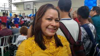 Foto: Para os professores a escola entregue é um sonho realizado. “Foi uma espera sofrida e ter, agora, essa escola mais estruturada vai nos dar melhores condições de desenvolvermos um melhor trabalho pedagógico”, afirma a professora de Língua Portuguesa, Karla Barbosa. | Fotógrafo: Foto Rai Pontes