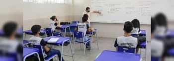 Notícia: Alunos da rede estadual retornam às aulas presenciais de forma escalonada