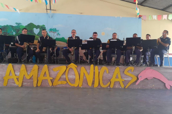 Notícia: Na Marambaia, escola celebra aniversário com mostra de linguagens artísticas