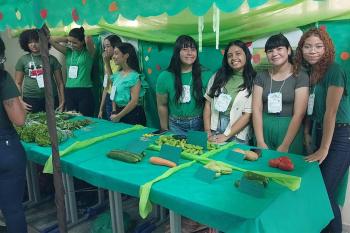 Notícia: Estudantes estaduais expõem projetos de sustentabilidade, tecnologia e educação financeira em Feira de Inovação