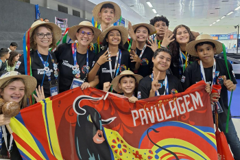 Notícia: Alunos da rede estadual conquistam vaga na etapa nacional do Torneio Sesi de Robótica